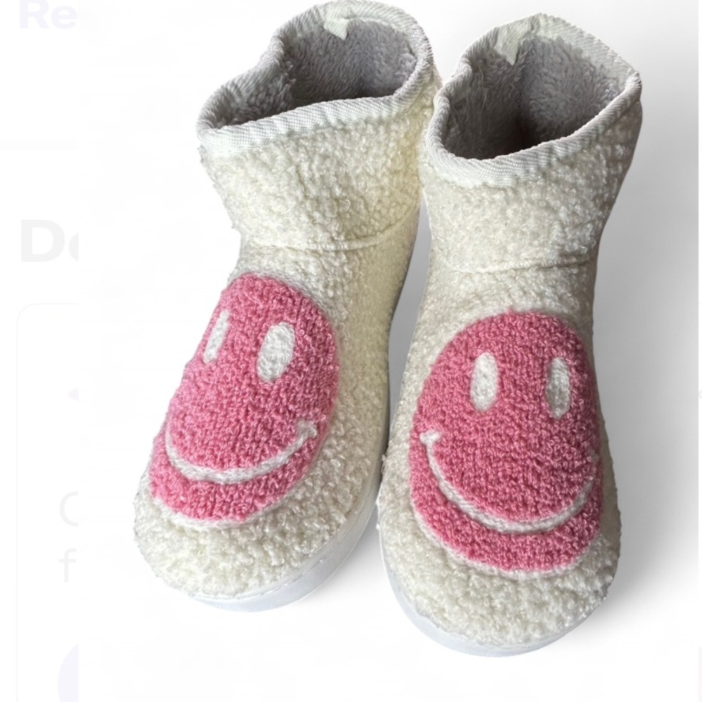 MIA CHILL - BLUSH HAPPY bootie Size 9. Like new.